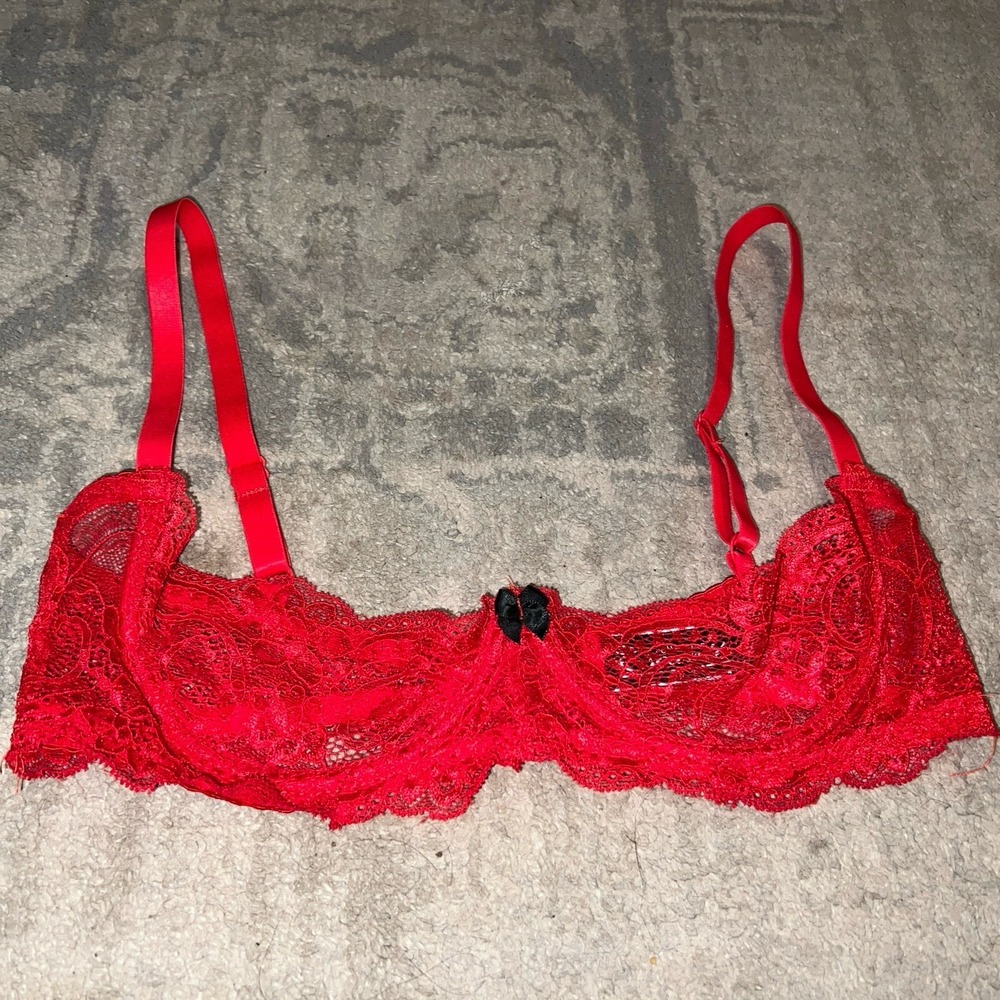 Escante ES-55121 Balconette Bra‎ Red Lace Sz 34 Underwire NWOT